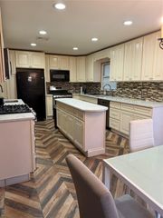 92 Spook Rock Road, Suffern, NY 10901