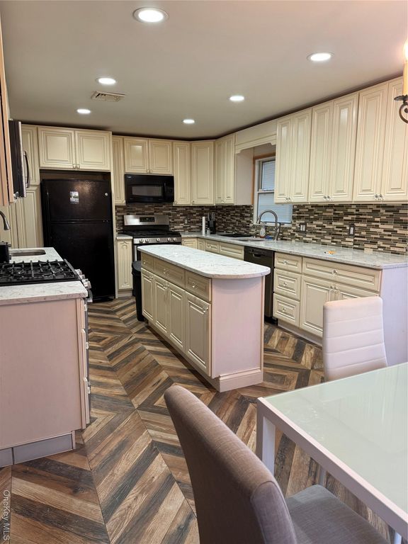 92 Spook Rock Road, Suffern, NY 10901