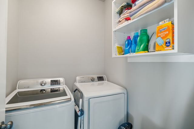 17136 Mistflower Lane, Urbandale, IA 50323