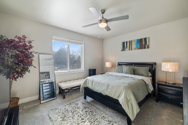 17136 Mistflower Lane, Urbandale, IA 50323