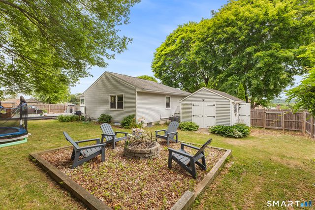 70 Vivian Street, Waterford, CT 06385