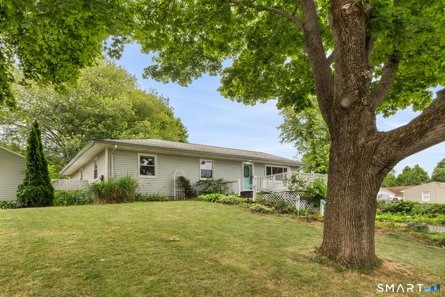 70 Vivian Street, Waterford, CT 06385
