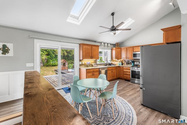 70 Vivian Street, Waterford, CT 06385