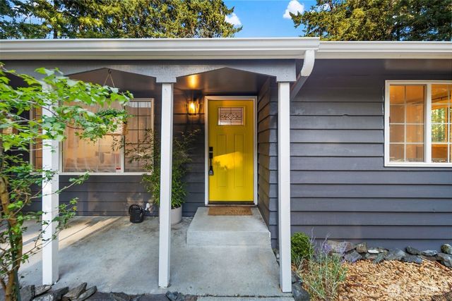 11107 Tahoma Drive, Anderson Island, WA 98303