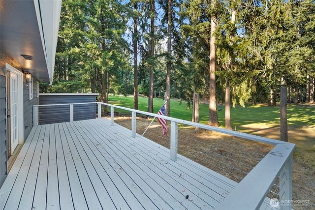 11107 Tahoma Drive, Anderson Island, WA 98303