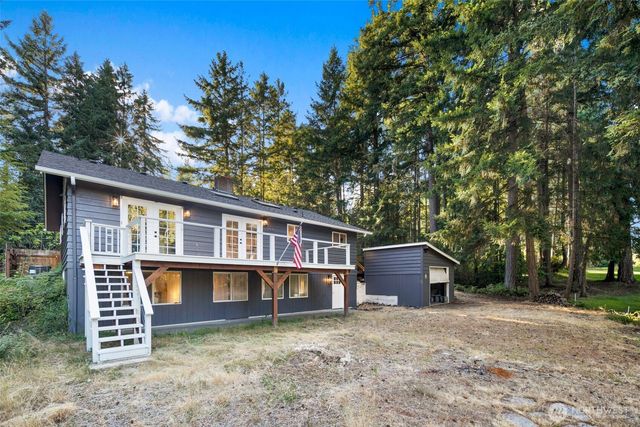 11107 Tahoma Drive, Anderson Island, WA 98303