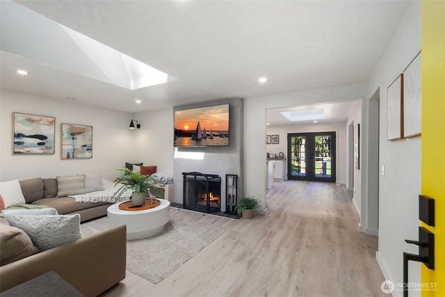 11107 Tahoma Drive, Anderson Island, WA 98303