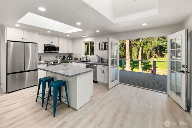 11107 Tahoma Drive, Anderson Island, WA 98303