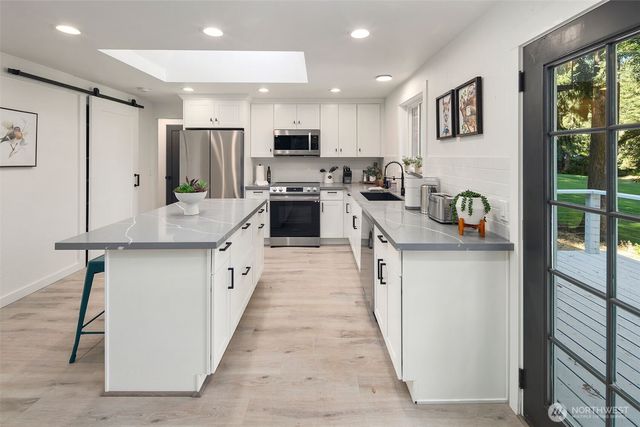 11107 Tahoma Drive, Anderson Island, WA 98303