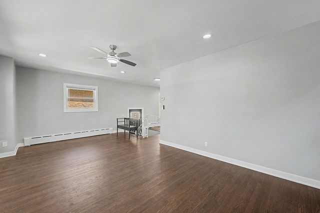 4945 W Addison Street, Chicago, IL 60641