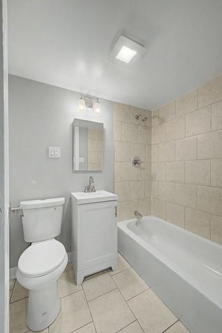 4945 W Addison Street, Chicago, IL 60641