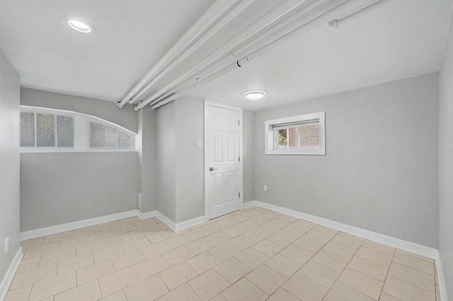 4945 W Addison Street, Chicago, IL 60641