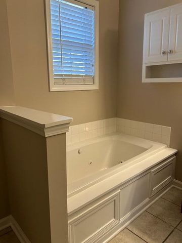 3096 Roundway Down Lane, Lexington, KY 40509