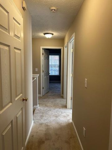 3096 Roundway Down Lane, Lexington, KY 40509