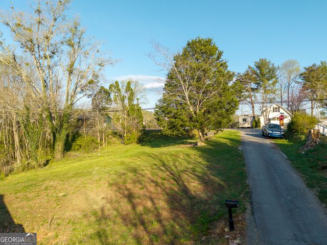 291 E Second Street, Blue Ridge, GA 30513