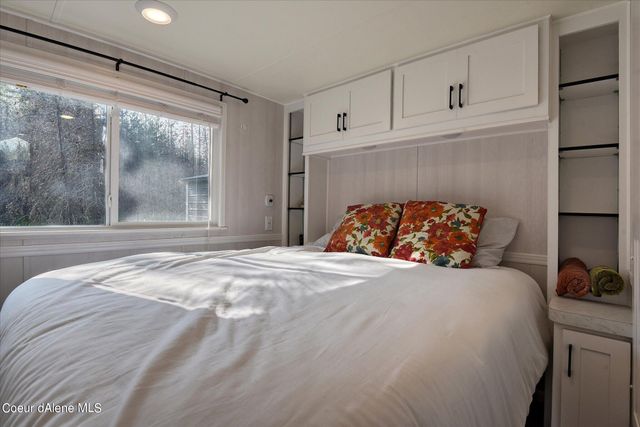 77 Eagle City Way, Spirit Lake, ID 83869