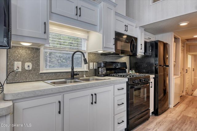 77 Eagle City Way, Spirit Lake, ID 83869