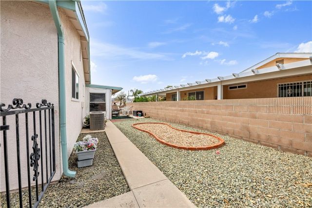 2308 El Grande, Hemet, CA 92545