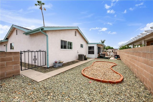 2308 El Grande, Hemet, CA 92545