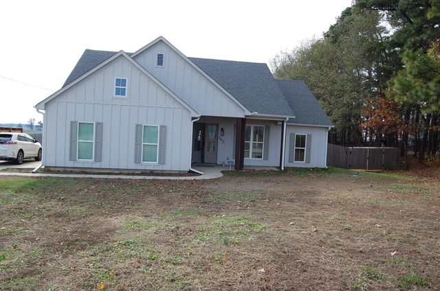 1015 WORTHAM DR, Covington, TN 38019