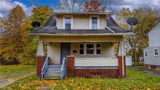 884 Lovers Lane, Akron, OH 44306