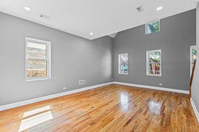 3717 S Hermitage Avenue 2, Chicago, IL 60609