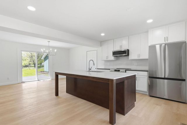 8504 Edison Street NE, Blaine, MN 55449