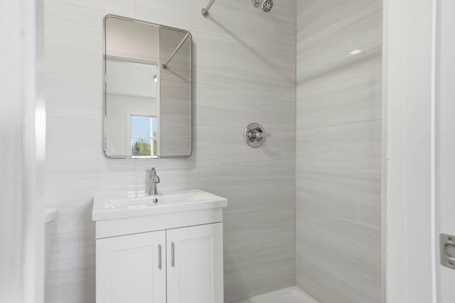 8504 Edison Street NE, Blaine, MN 55449