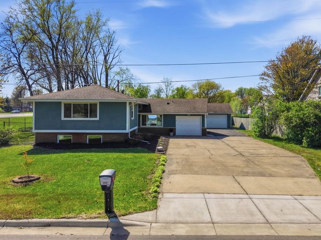 8504 Edison Street NE, Blaine, MN 55449