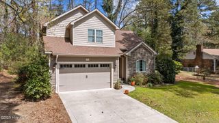 14 Lakeview Drive, Whispering Pines, NC 28327