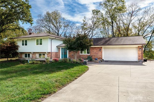 1416 Hilltop Road, Xenia, OH 45385
