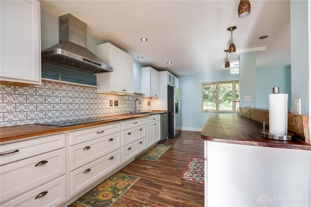 1416 Hilltop Road, Xenia, OH 45385