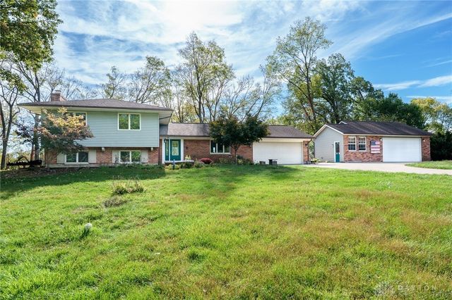 1416 Hilltop Road, Xenia, OH 45385