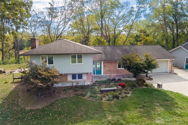 1416 Hilltop Road, Xenia, OH 45385