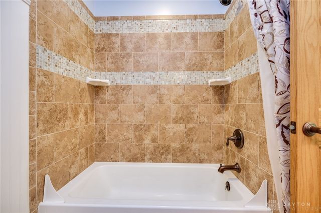 1416 Hilltop Road, Xenia, OH 45385