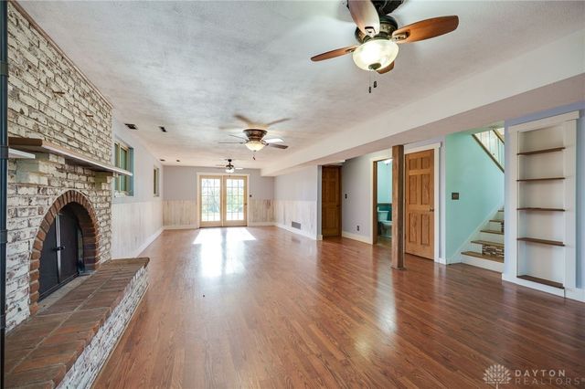 1416 Hilltop Road, Xenia, OH 45385