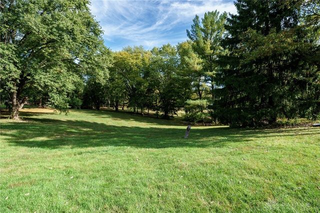 1416 Hilltop Road, Xenia, OH 45385