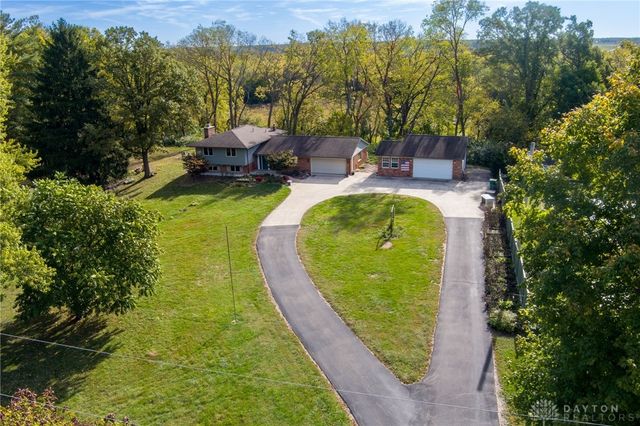 1416 Hilltop Road, Xenia, OH 45385