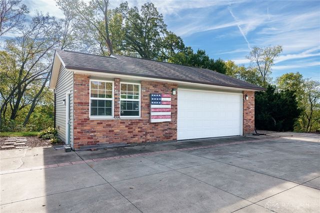 1416 Hilltop Road, Xenia, OH 45385