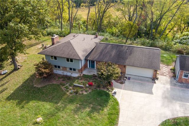 1416 Hilltop Road, Xenia, OH 45385