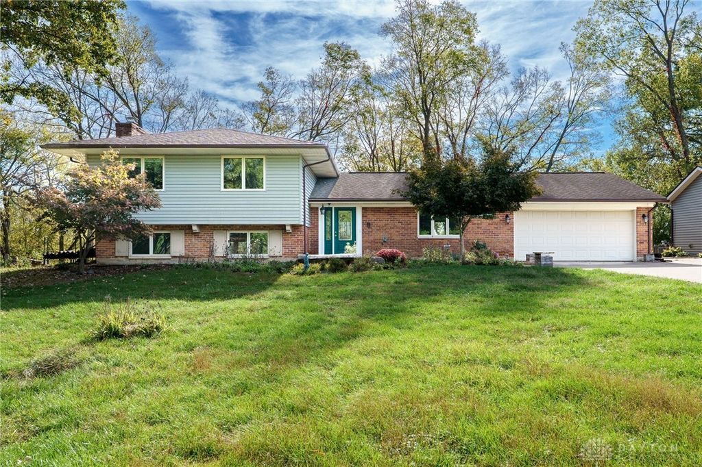 1416 Hilltop Road, Xenia, OH 45385
