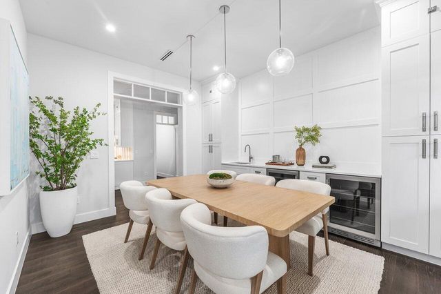 11823 Lake Shore Place, Palm Beach Gardens, FL 33408