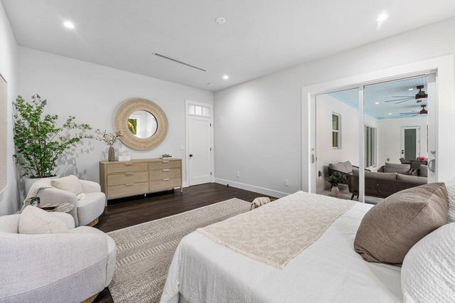 11823 Lake Shore Place, Palm Beach Gardens, FL 33408