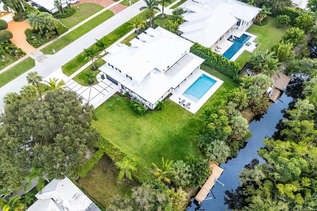 11823 Lake Shore Place, Palm Beach Gardens, FL 33408