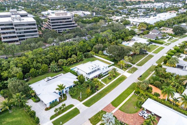 11823 Lake Shore Place, Palm Beach Gardens, FL 33408