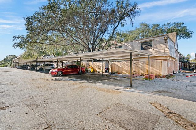 5204 Arboles Drive L, Houston, TX 77035