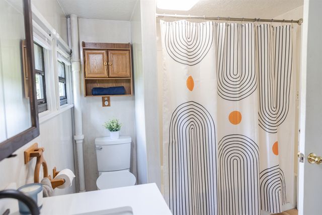 1202 S LEE HIGHWAY ACCESS RD, Lexington, VA 24450