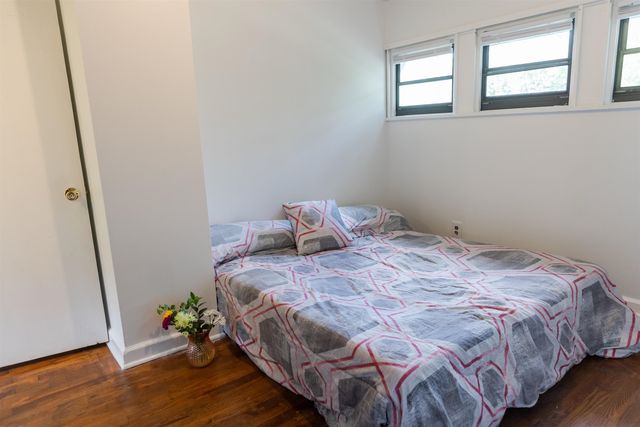 1202 S LEE HIGHWAY ACCESS RD, Lexington, VA 24450