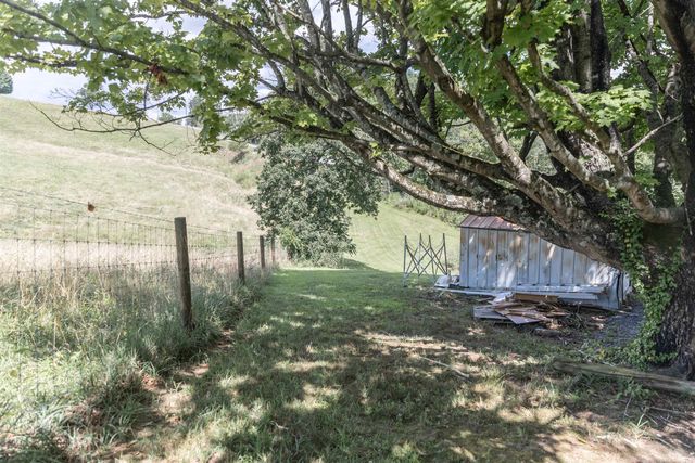 1202 S LEE HIGHWAY ACCESS RD, Lexington, VA 24450