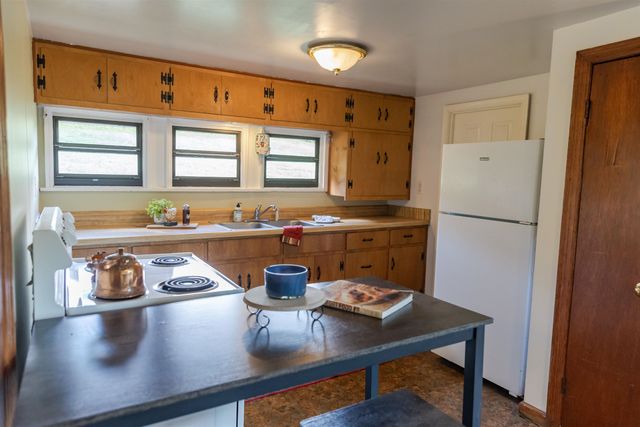 1202 S LEE HIGHWAY ACCESS RD, Lexington, VA 24450